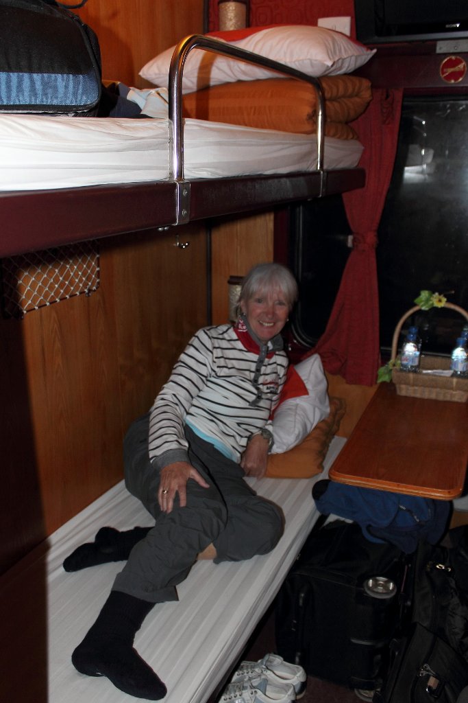 32-Our sleeping compartment in the train to Hanoi.jpg - Our sleeping compartment in the train to Hanoi